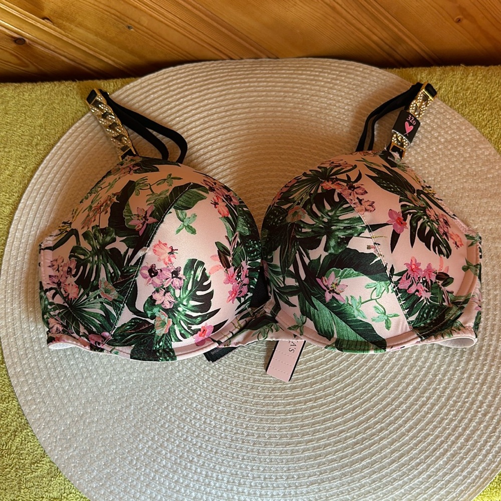Victoria’s Secret Very Sexy Tropical Push Up Bra
